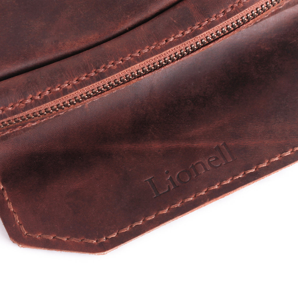 Handbag . Dark brown